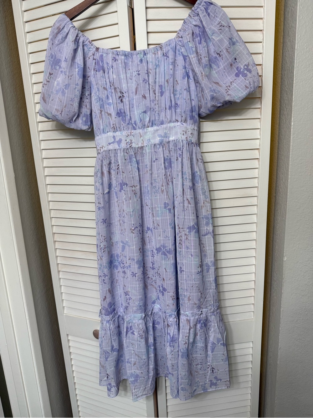 Simple Retro - Lavender Floral Puff-Sleeve Dress